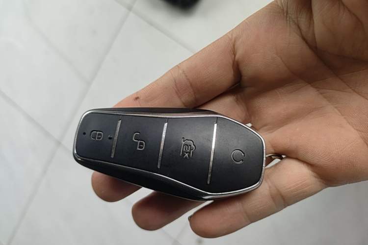 Used BYD Song PLUS New Energy 2023 Champion Edition DM-i 110KM Flagship PLUS Vehicle Key