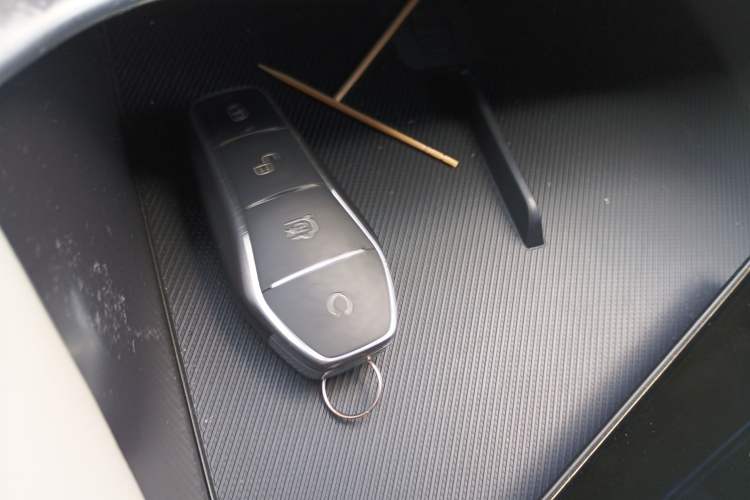Used BYD Song PLUS New Energy 2023 Champion Edition DM-i 110KM Flagship PLUS Vehicle Key
