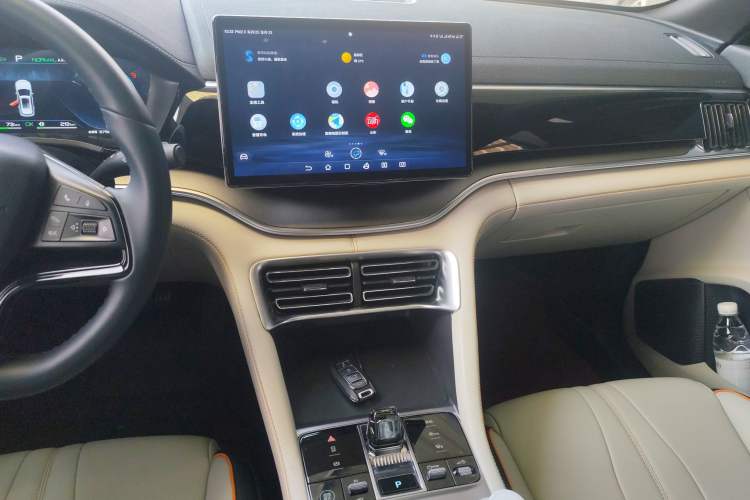Used BYD Song PLUS New Energy 2024 HONOR Edition DM-i 110km Flagship Model Audio And AC Panel