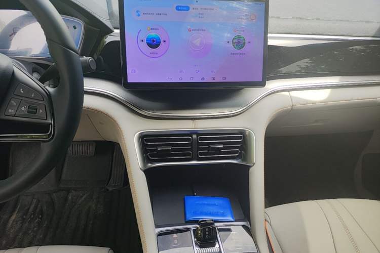 Used BYD Song PLUS New Energy 2024 HONOR Edition DM-i 110km Flagship Model Audio And AC Panel