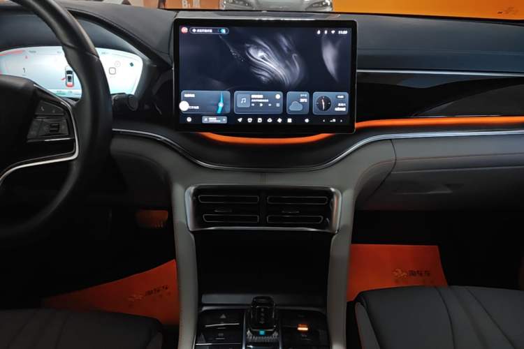 Used BYD Song PLUS New Energy 2024 HONOR Edition DM-i 110km Flagship PLUS Audio And AC Panel