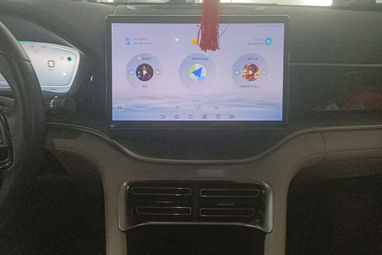 Used BYD Song PLUS New Energy 2024 Honor Edition EV 520km Luxury Model Audio And AC Panel