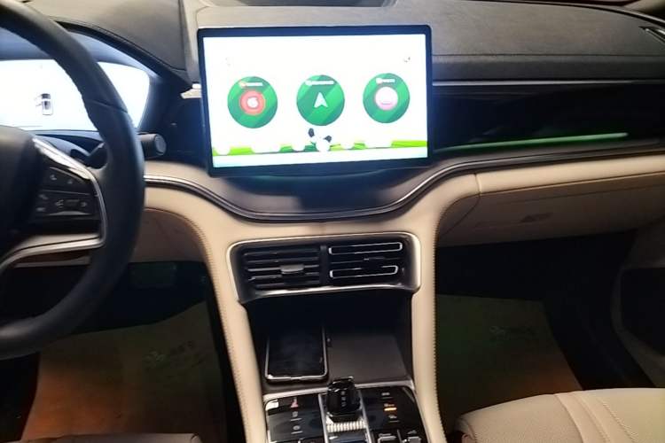 Used BYD Song PLUS New Energy 2024 HONOR Edition DM-i 110km Flagship PLUS Audio And AC Panel