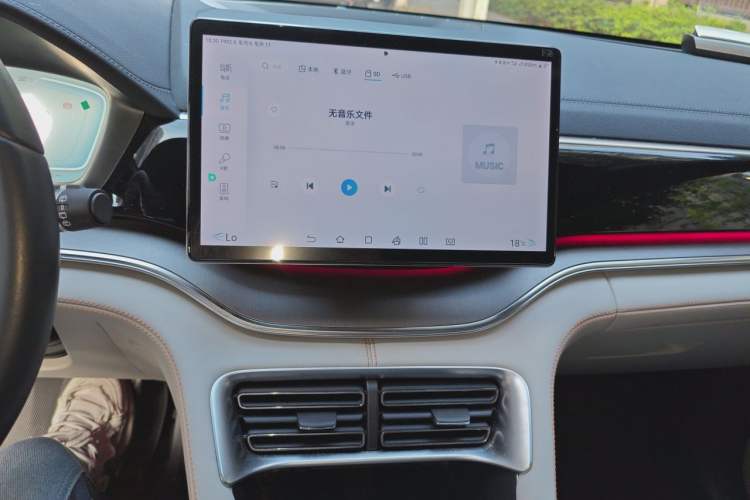 Used BYD Song PLUS New Energy 2024 HONOR Edition DM-i 110km Flagship PLUS Audio And AC Panel