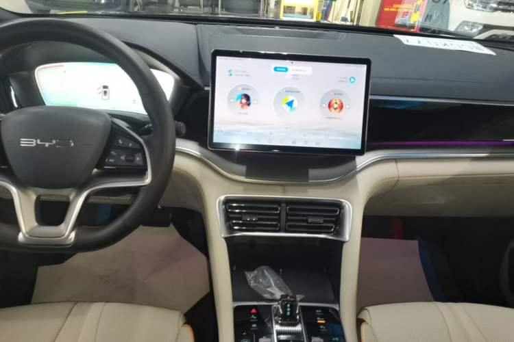Used BYD Song PLUS New Energy 2024 HONOR Edition DM-i 150km Flagship PLUS Audio And AC Panel