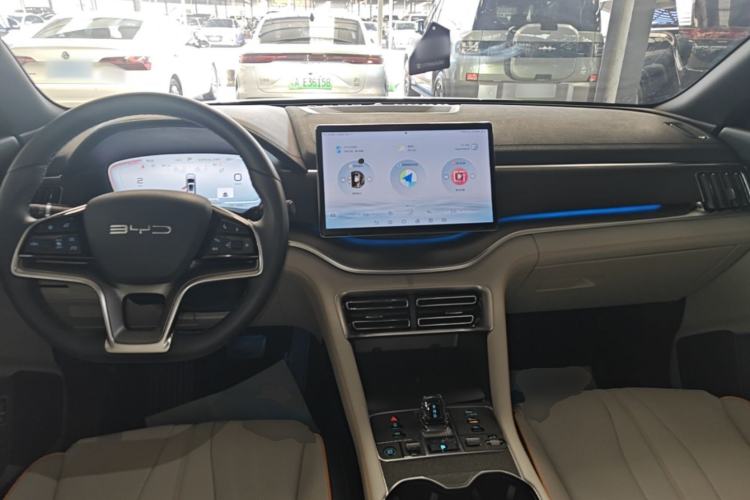 Used BYD Song PLUS New Energy 2024 HONOR Edition DM-i 110km Flagship PLUS Center Console