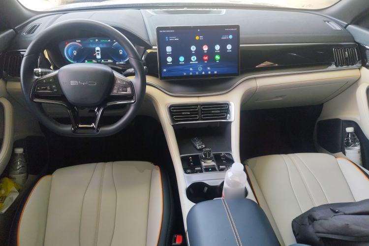 Used BYD Song PLUS New Energy 2024 HONOR Edition DM-i 110km Flagship Model Center Console