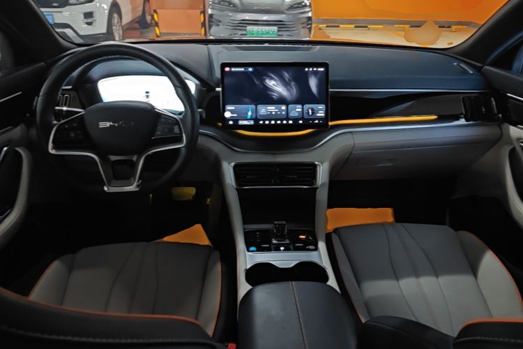 Used BYD Song PLUS New Energy 2024 HONOR Edition DM-i 110km Flagship PLUS Center Console