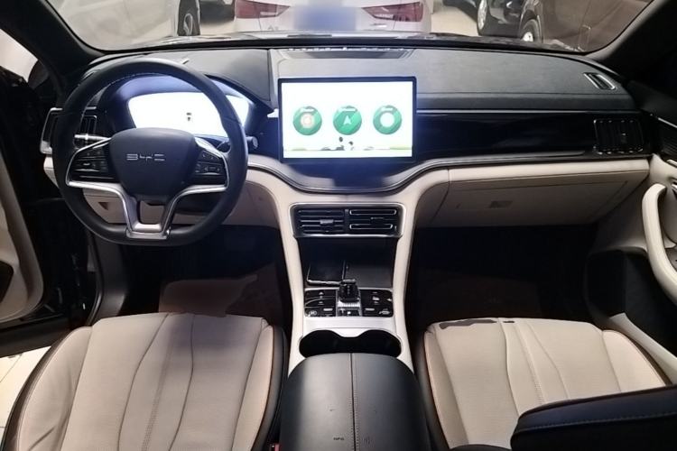 Used BYD Song PLUS New Energy 2024 HONOR Edition DM-i 110km Flagship PLUS Center Console