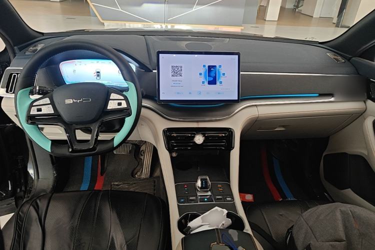 Used BYD Song PLUS New Energy 2024 HONOR Edition DM-i 110km Flagship Model Center Console