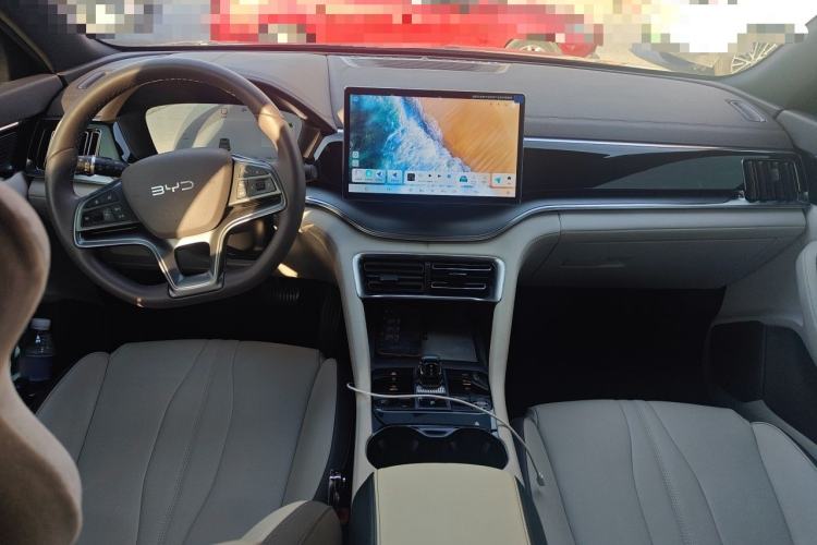 Used BYD Song PLUS New Energy 2024 HONOR Edition DM-i 110km Flagship Model Center Console