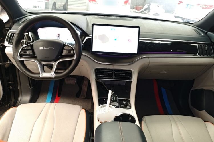 Used BYD Song PLUS New Energy 2024 HONOR Edition DM-i 150km Flagship PLUS Center Console