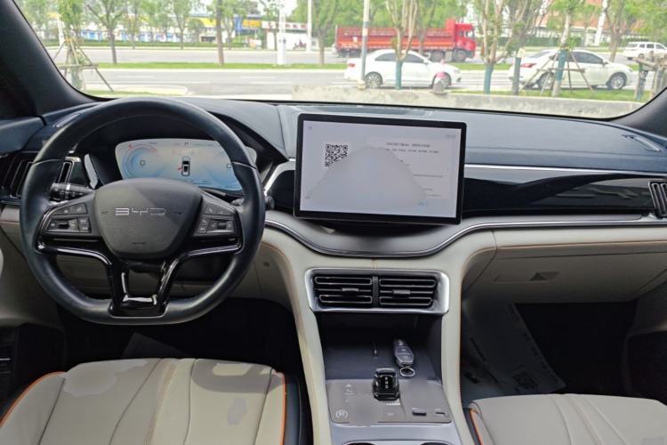 Used BYD Song PLUS New Energy 2024 HONOR Edition DM-i 110km Flagship PLUS Center Console