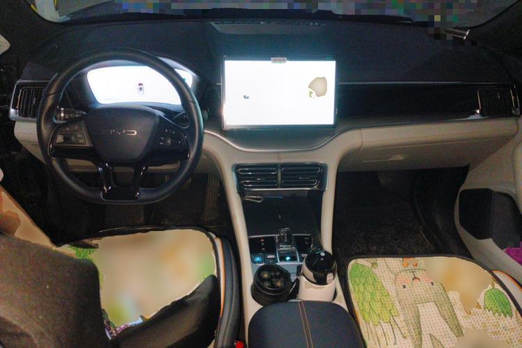 Used BYD Song PLUS New Energy 2024 HONOR Edition DM-i 110km Flagship Model Center Console