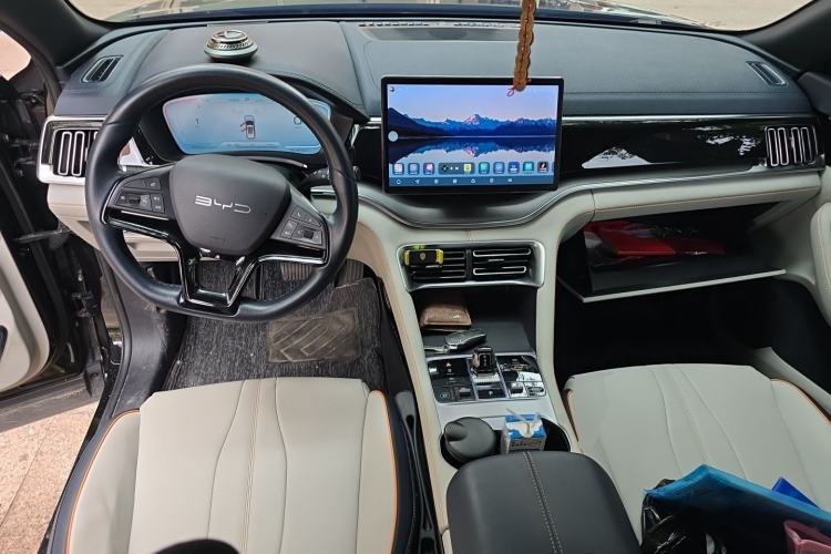 Used BYD Song PLUS New Energy 2024 Honor Edition EV 520km Luxury Model Center Console