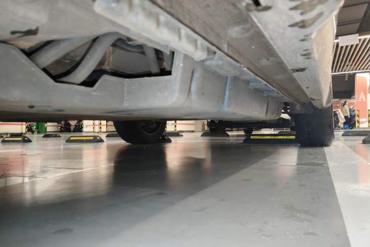 Used BYD Song PLUS New Energy 2024 HONOR Edition DM-i 110km Flagship Model Chassis Front Left