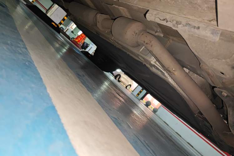 Used BYD Song PLUS New Energy 2024 HONOR Edition DM-i 110km Flagship Model Chassis Front Right
