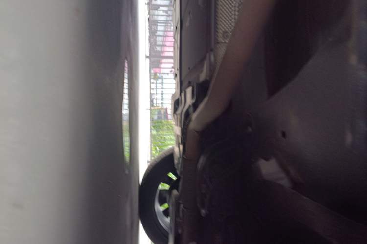 Used BYD Song PLUS New Energy 2024 HONOR Edition DM-i 71km Luxury Model Chassis Front Right