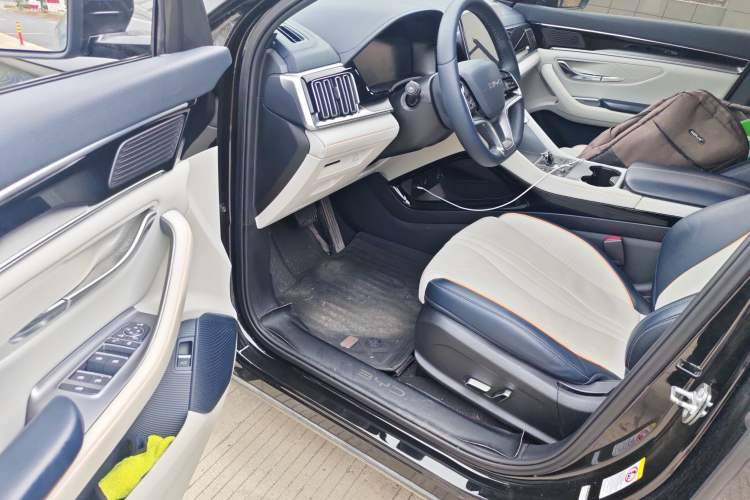 Used BYD Song PLUS New Energy 2024 HONOR Edition DM-i 110km Flagship PLUS Driver Seat