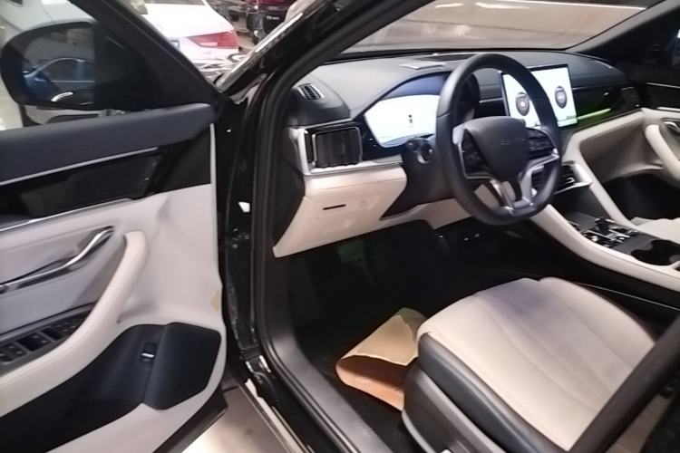 Used BYD Song PLUS New Energy 2024 HONOR Edition DM-i 110km Flagship PLUS Driver Seat