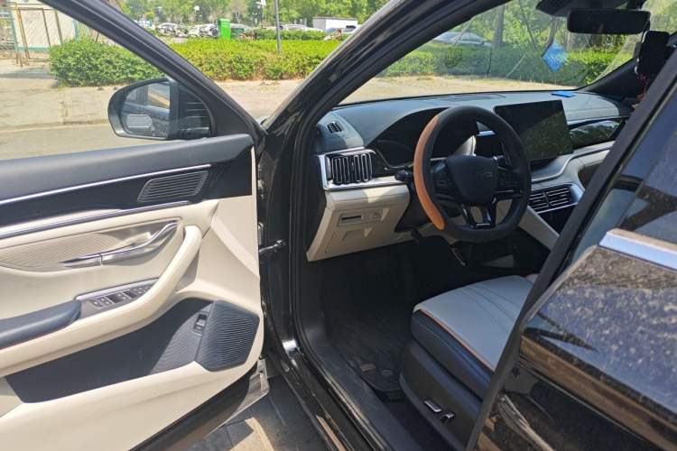 Used BYD Song PLUS New Energy 2024 HONOR Edition DM-i 110km Flagship Model Driver Seat