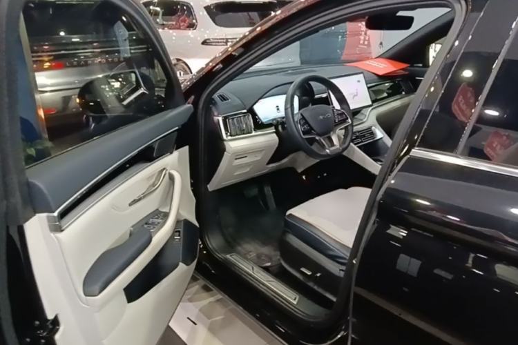 Used BYD Song PLUS New Energy 2024 HONOR Edition DM-i 150km Flagship PLUS Driver Seat