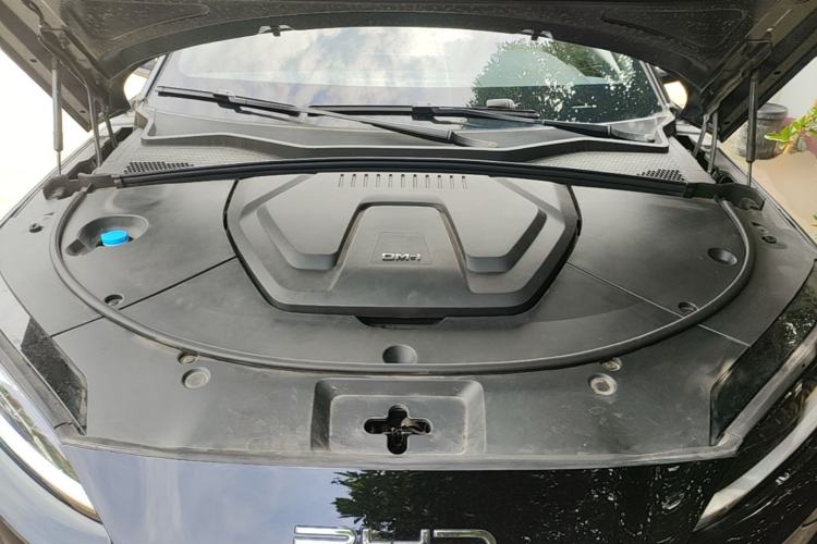Used BYD Song PLUS New Energy 2024 HONOR Edition DM-i 110km Flagship Model Engine Bay
