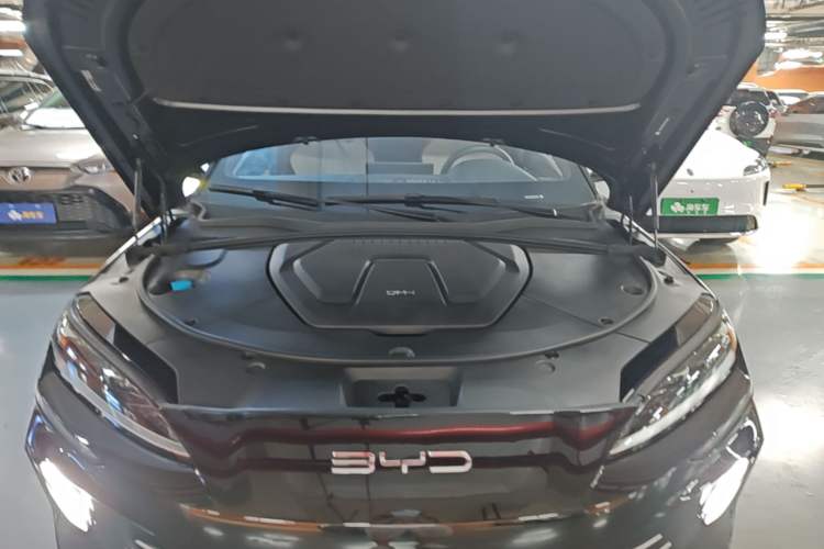 Used BYD Song PLUS New Energy 2024 HONOR Edition DM-i 110km Flagship PLUS Engine Bay