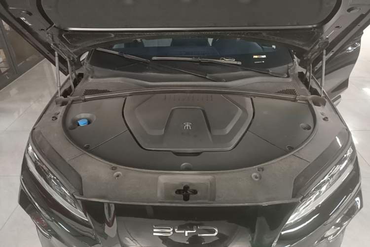 Used BYD Song PLUS New Energy 2024 Honor Edition EV 520km Luxury Model Engine Bay