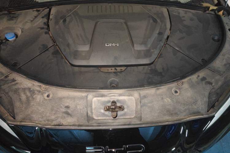 Used BYD Song PLUS New Energy 2024 HONOR Edition DM-i 110km Flagship Model Engine Bay