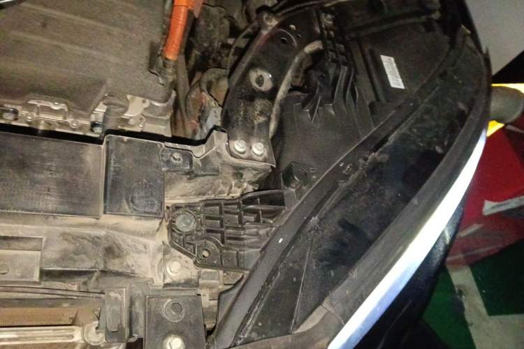 Used BYD Song PLUS New Energy 2024 HONOR Edition DM-i 110km Flagship PLUS Engine Bay Left