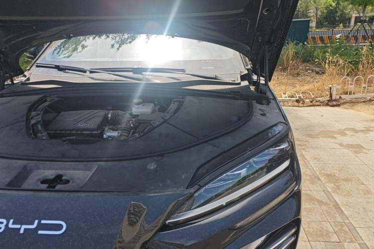 Used BYD Song PLUS New Energy 2024 HONOR Edition DM-i 110km Flagship Model Engine Bay Left
