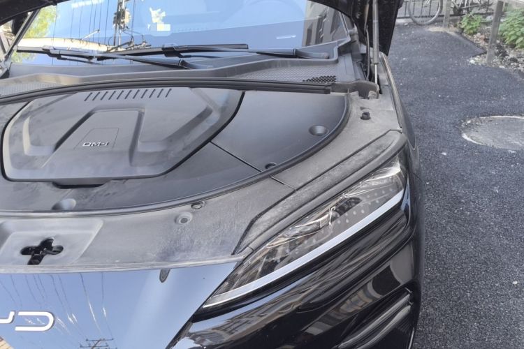 Used BYD Song PLUS New Energy 2024 HONOR Edition DM-i 110km Flagship Model Engine Bay Left