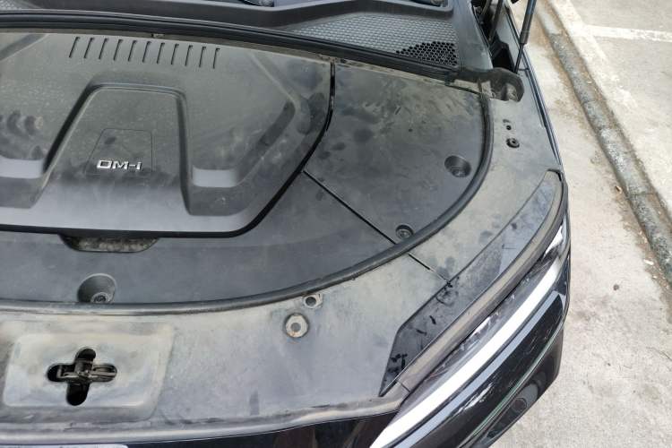 Used BYD Song PLUS New Energy 2024 HONOR Edition DM-i 110km Flagship PLUS Engine Bay Left