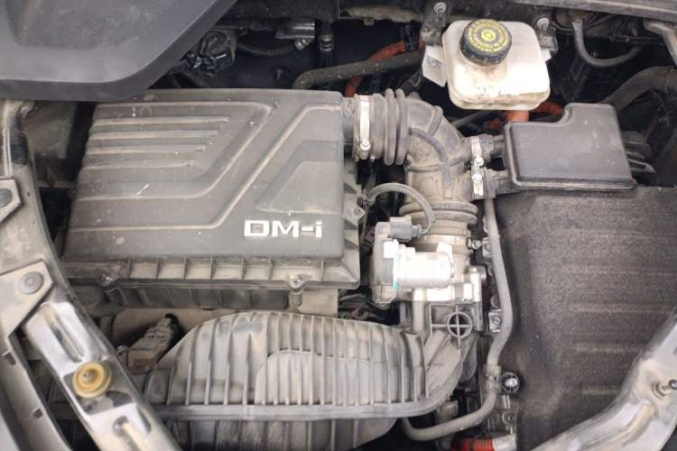 Used BYD Song PLUS New Energy 2024 HONOR Edition DM-i 71km Luxury Model Engine Bay
