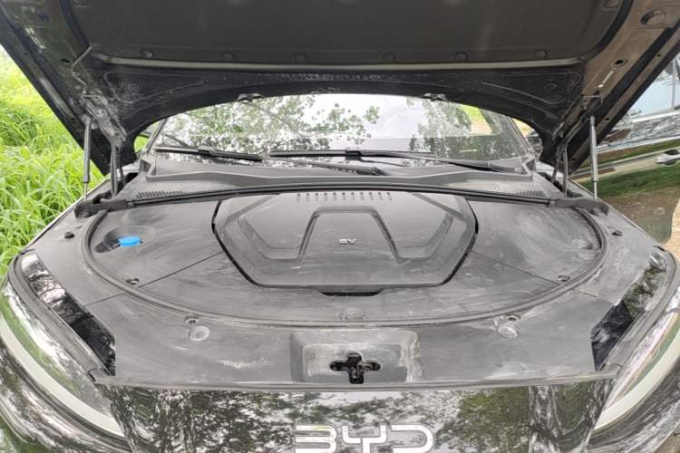 Used BYD Song PLUS New Energy 2024 Honor Edition EV 520km Premium Model Engine Bay