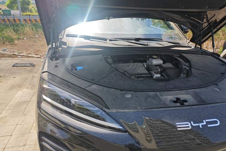 Used BYD Song PLUS New Energy 2024 HONOR Edition DM-i 110km Flagship Model Engine Bay Right