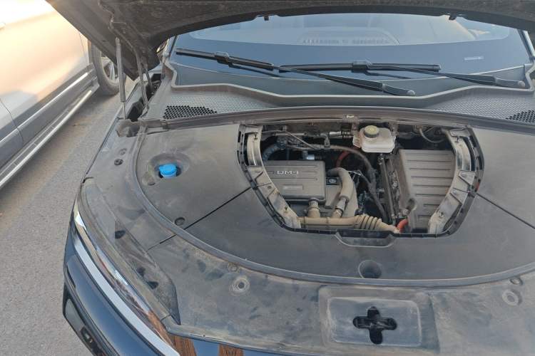 Used BYD Song PLUS New Energy 2024 HONOR Edition DM-i 110km Flagship Model Engine Bay Right