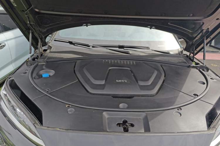 Used BYD Song PLUS New Energy 2024 HONOR Edition DM-i 110km Flagship PLUS Engine Bay