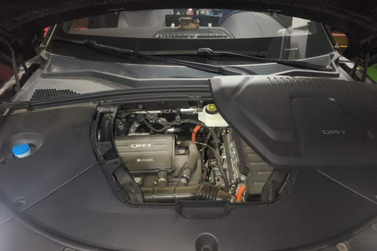 Used BYD Song PLUS New Energy 2024 HONOR Edition DM-i 110km Flagship Model Engine Bay