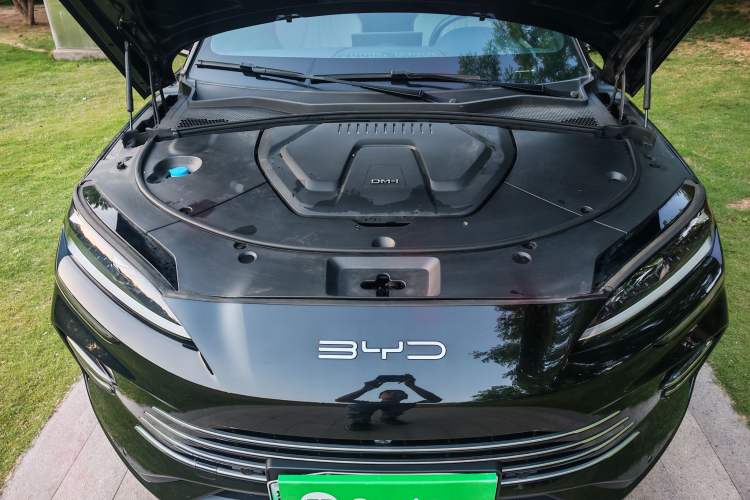 Used BYD Song PLUS New Energy 2024 HONOR Edition DM-i 110km Flagship Model Engine Bay