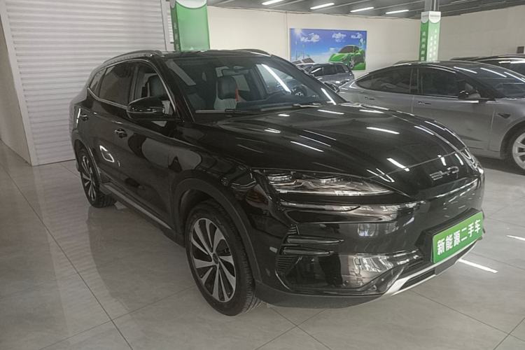 Used BYD Song PLUS New Energy 2024 Honor Edition EV 520km Luxury Model Front Right 45 Deg