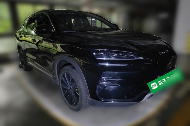 Used BYD Song PLUS New Energy 2024 Honor Edition EV 520km Luxury Model Front Right 45 Deg