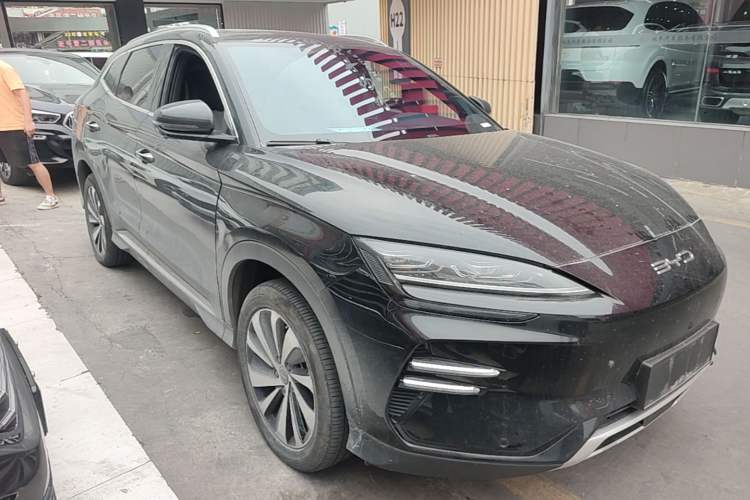 Used BYD Song PLUS New Energy 2024 Honor Edition EV 520km Premium Model Front Right 45 Deg