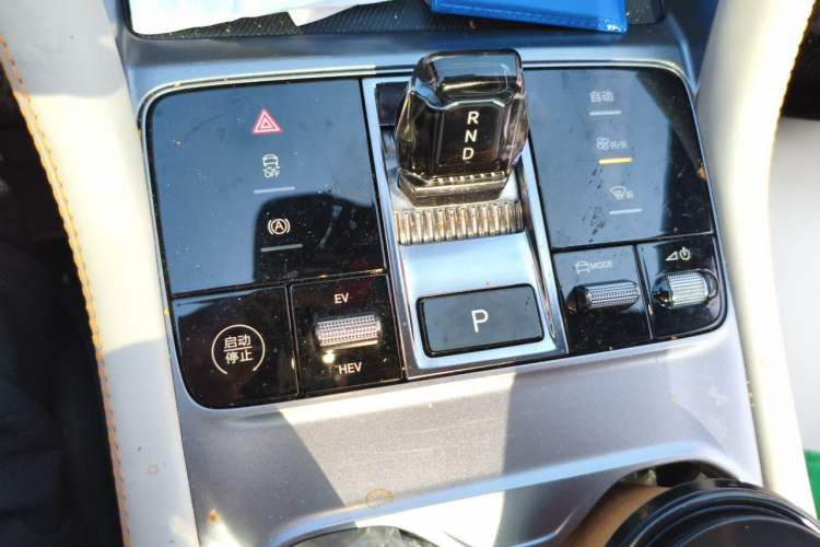 Used BYD Song PLUS New Energy 2024 HONOR Edition DM-i 110km Flagship Model Gear Lever