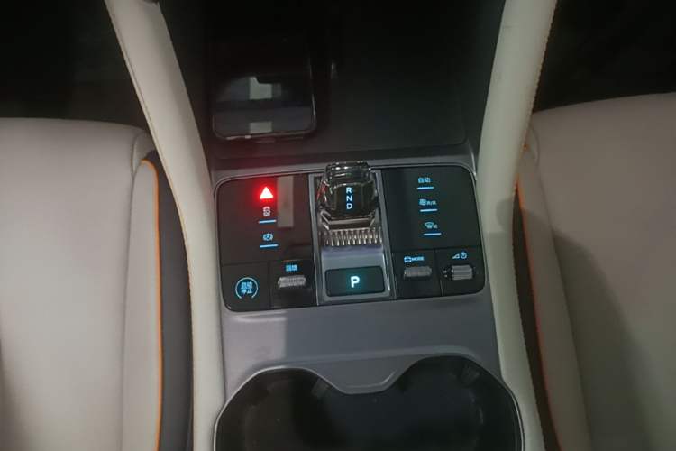 Used BYD Song PLUS New Energy 2024 Honor Edition EV 520km Luxury Model Gear Lever