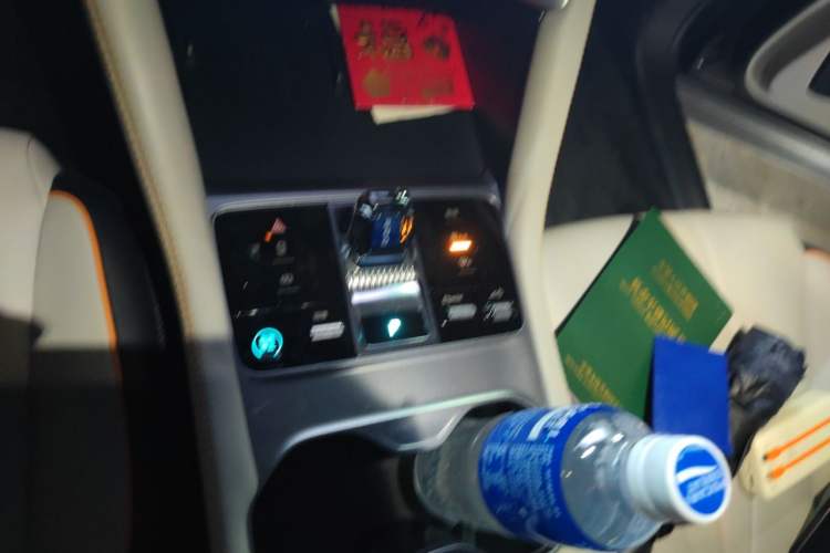Used BYD Song PLUS New Energy 2024 Honor Edition EV 520km Premium Model Gear Lever
