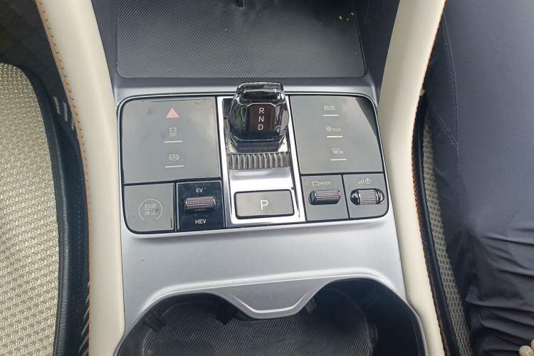 Used BYD Song PLUS New Energy 2024 HONOR Edition DM-i 110km Flagship Model Gear Lever