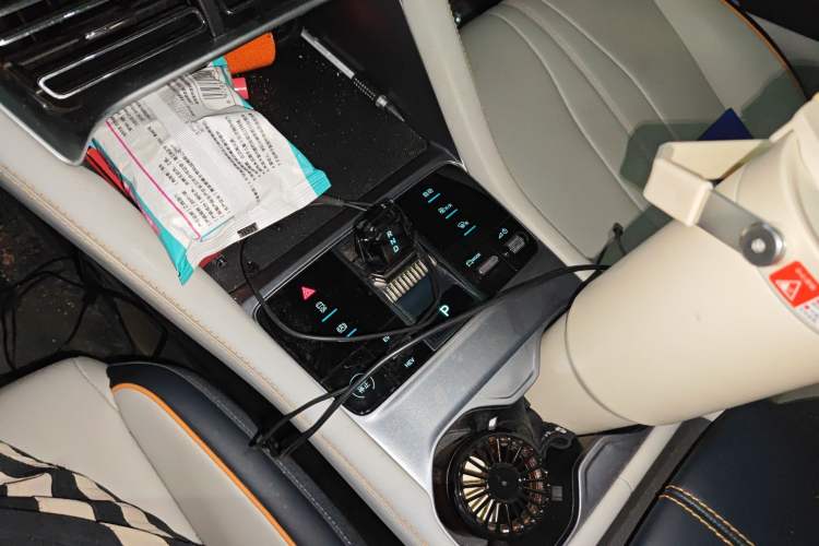 Used BYD Song PLUS New Energy 2024 HONOR Edition DM-i 110km Flagship Model Gear Lever