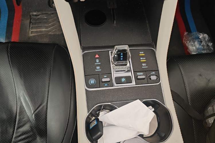 Used BYD Song PLUS New Energy 2024 HONOR Edition DM-i 110km Flagship Model Gear Lever
